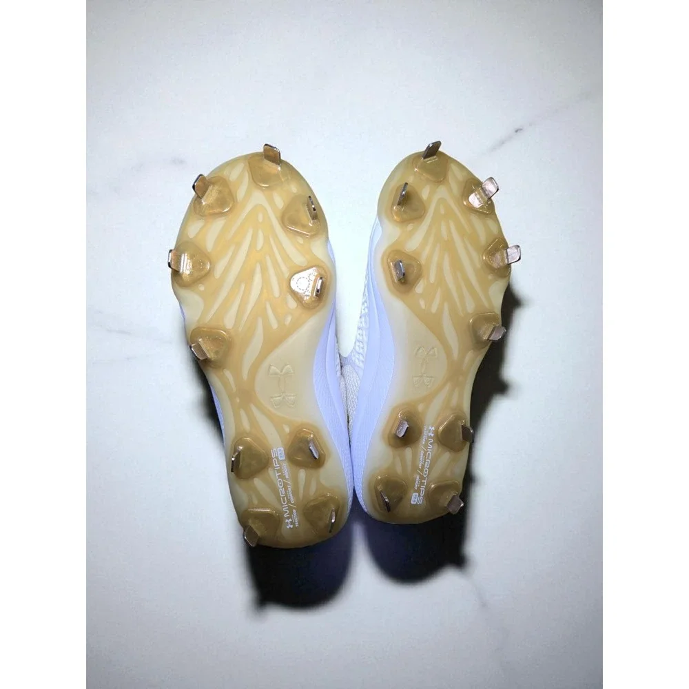 Under Armour Women's Charged Softball‎ Cleats White Gold Athletic Shoes sz 6